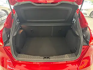 Used 2018 Ford Focus ST-Line Red - Interior and Exterior details 8