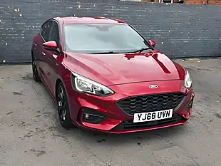 Used 2018 Ford Focus ST-Line Red - Interior and Exterior details 3