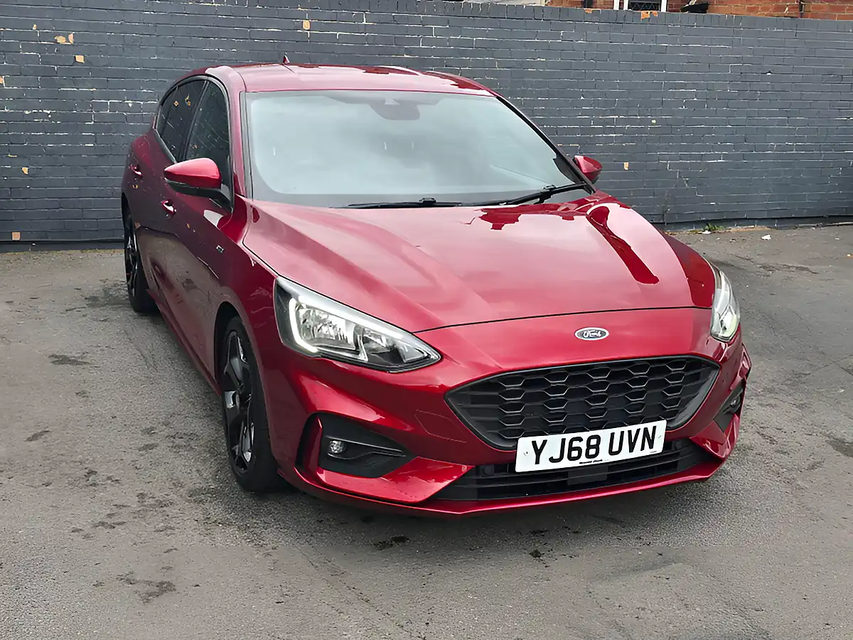 Used 2018 Ford Focus ST-Line Red - Interior and Exterior details 3