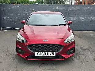 Used 2018 Ford Focus ST-Line Red - Interior and Exterior details 4