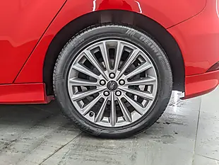 Used 2018 Ford Focus ST-Line Red - Interior and Exterior details 5