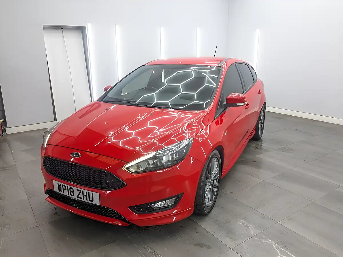 Used 2018 Ford Focus ST-Line Red - Interior and Exterior details 7