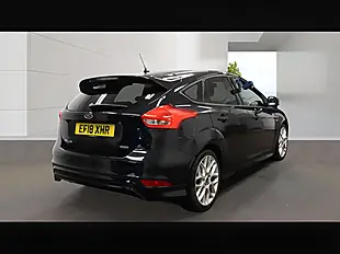 Used 2018 Ford Focus ST-Line Shadow Black - Interior and Exterior details 3