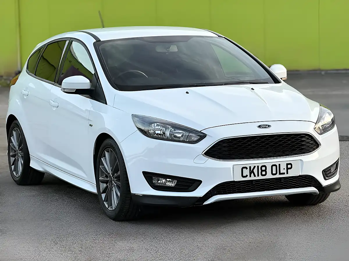 Used 2018 Ford Focus ST-Line White - Front View