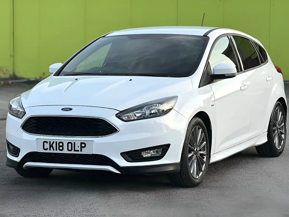 Used 2018 Ford Focus ST-Line White - Interior and Exterior details 3
