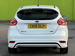 Used 2018 Ford Focus ST-Line White - Interior and Exterior details 7