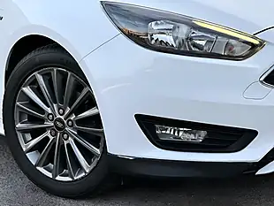 Used 2018 Ford Focus ST-Line White - Interior and Exterior details 9