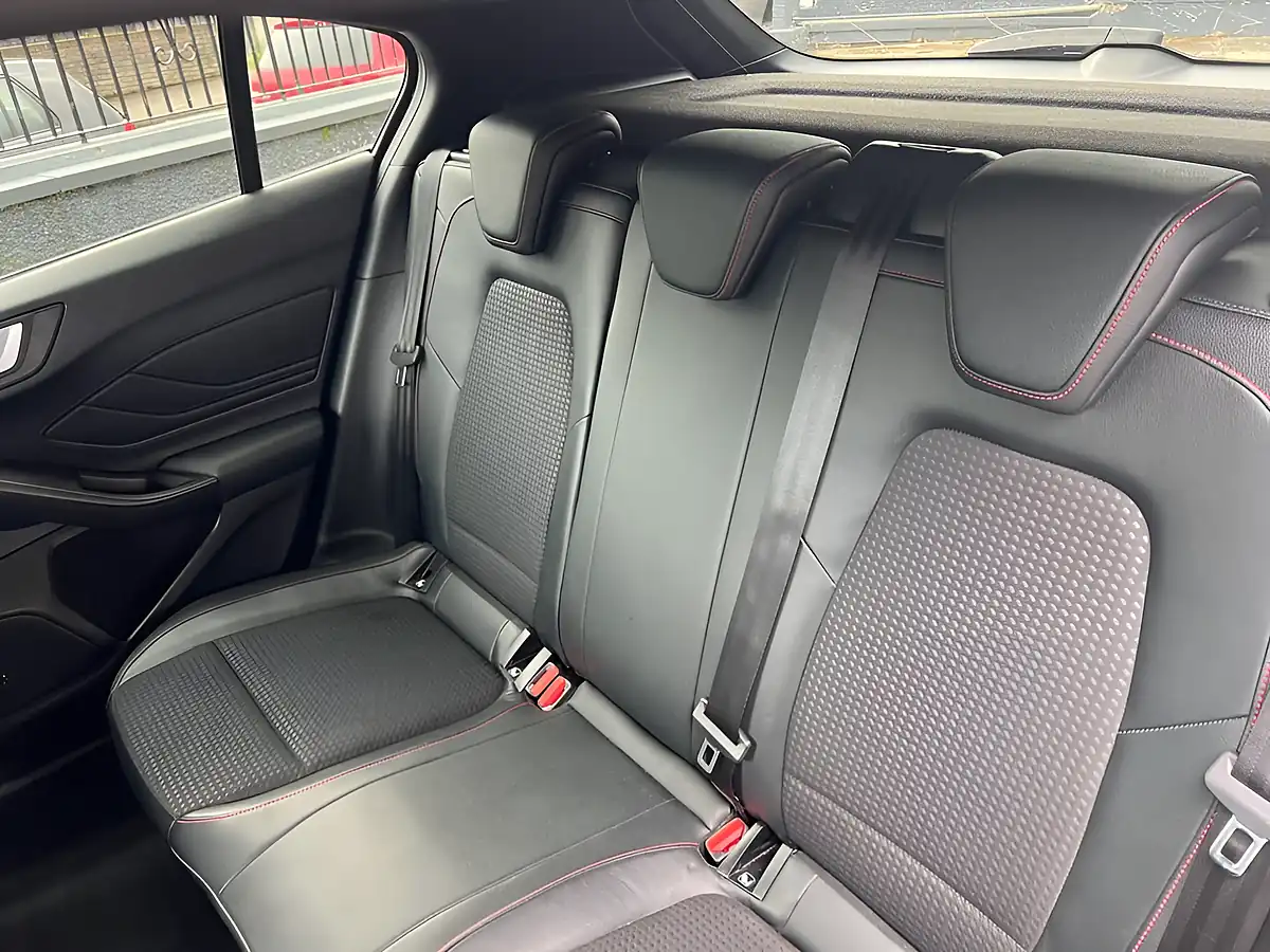 Used 2018 Ford Focus ST-Line X Black - Interior and Exterior details 14