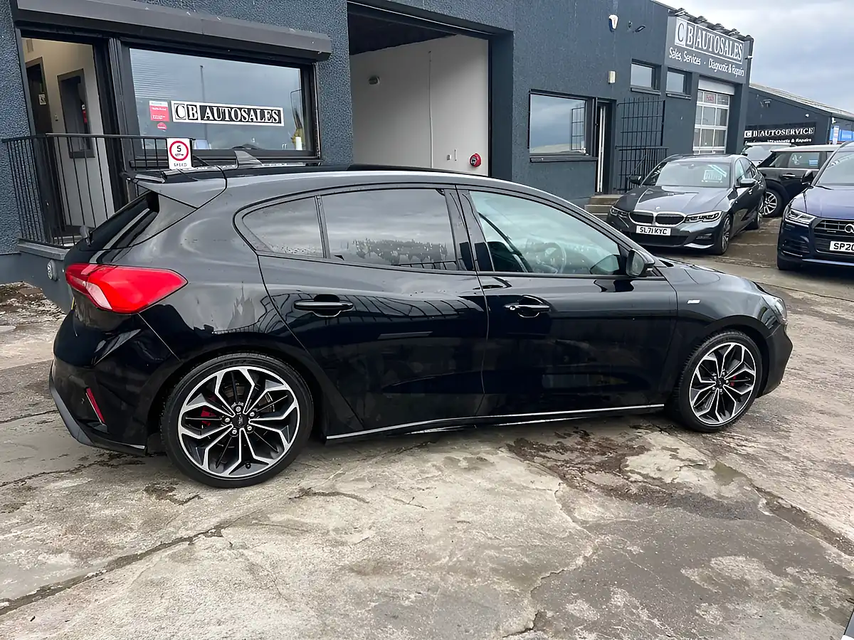 Used 2018 Ford Focus ST-Line X Black - Interior and Exterior details 3
