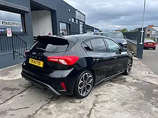 Used 2018 Ford Focus ST-Line X Black - Interior and Exterior details 4