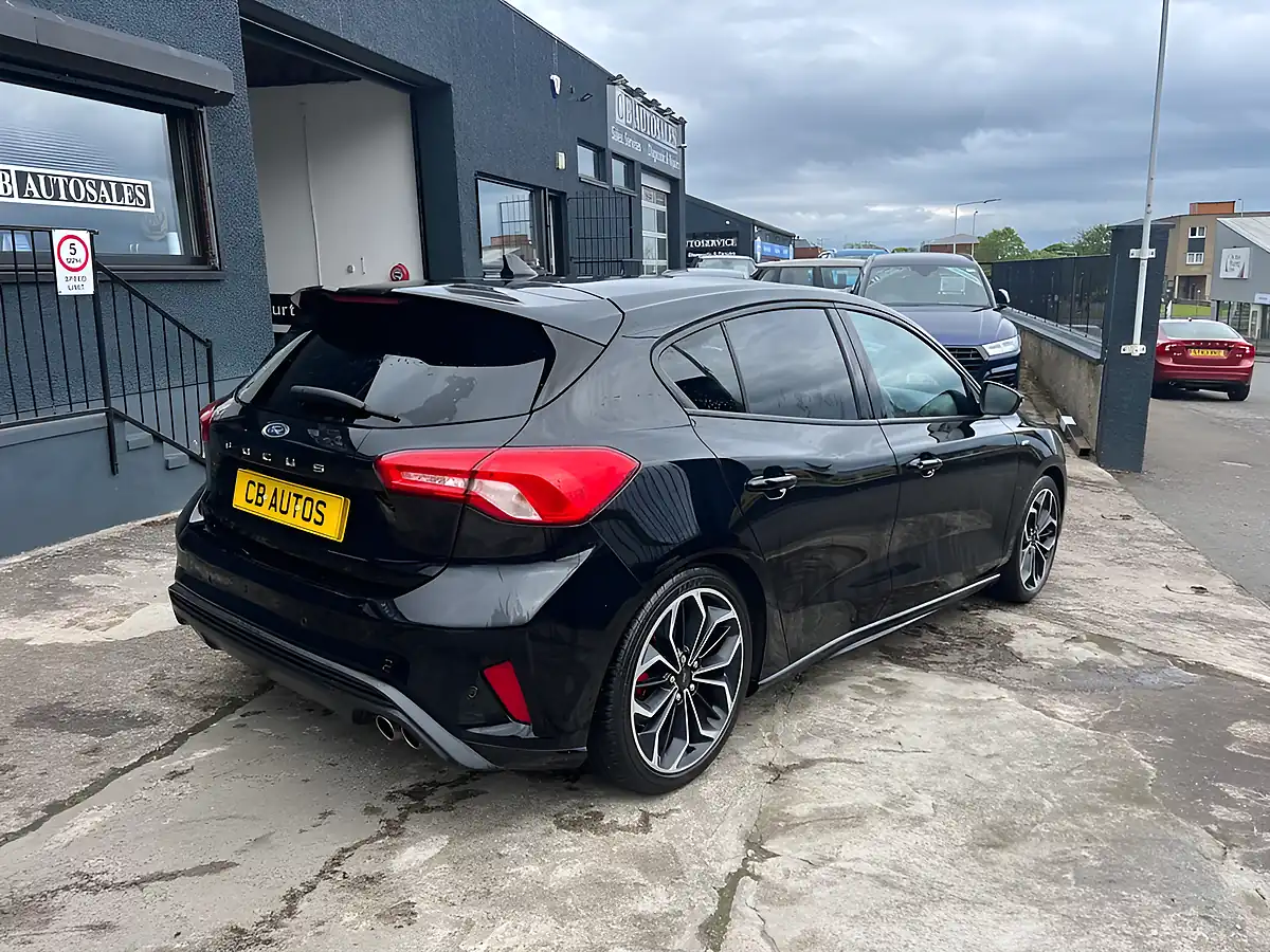 Used 2018 Ford Focus ST-Line X Black - Interior and Exterior details 4