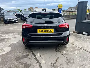Used 2018 Ford Focus ST-Line X Black - Interior and Exterior details 5