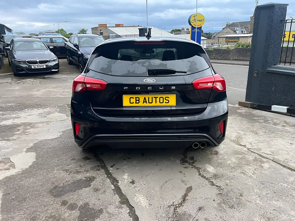 Used 2018 Ford Focus ST-Line X Black - Interior and Exterior details 5