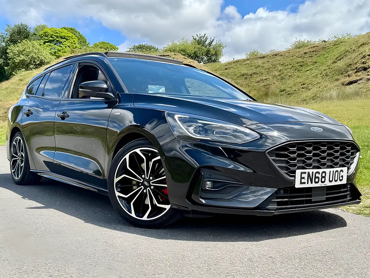 Used 2018 Ford Focus ST Line X Black - Front View
