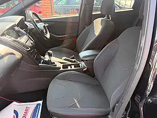 Used 2018 Ford Focus ST-Line X Black - Interior and Exterior details 9