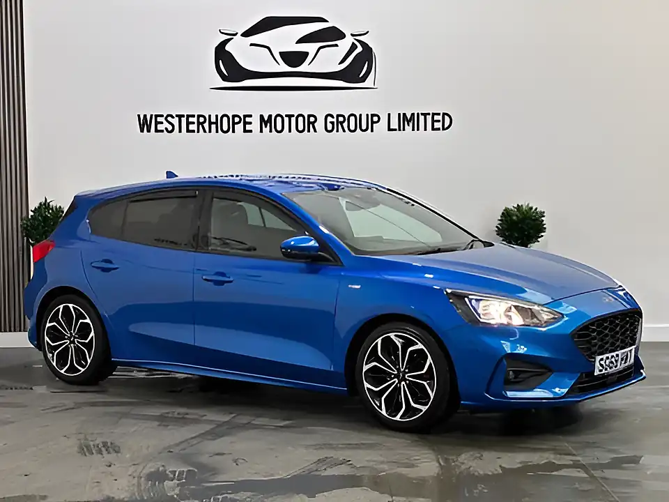 Used 2018 Ford Focus ST-Line X Blue - Interior and Exterior details 12