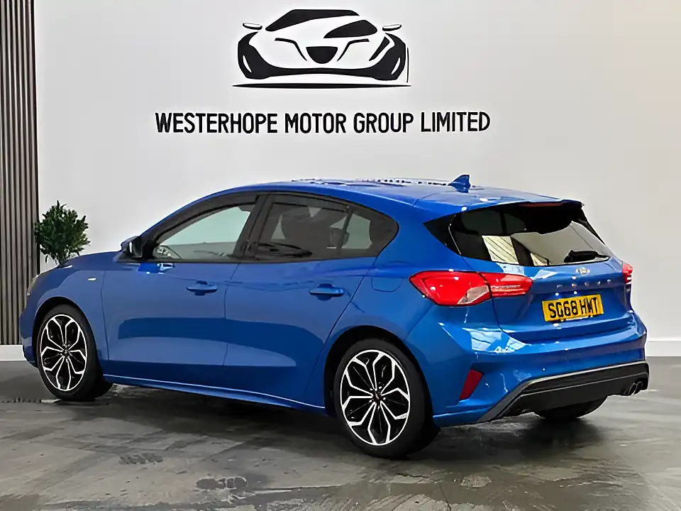 Used 2018 Ford Focus ST-Line X Blue - Interior and Exterior details 18