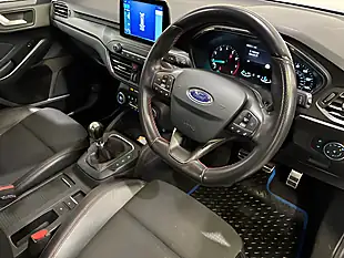Used 2018 Ford Focus ST-Line X Blue - Interior and Exterior details 3