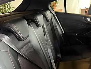 Used 2018 Ford Focus ST-Line X Blue - Interior and Exterior details 11