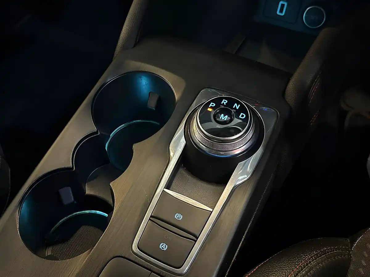 Used 2018 Ford Focus ST-Line X Blue - Interior and Exterior details 18