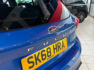 Used 2018 Ford Focus ST-Line X Blue - Interior and Exterior details 8