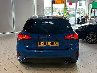 Used 2018 Ford Focus ST-Line X Blue - Interior and Exterior details 9