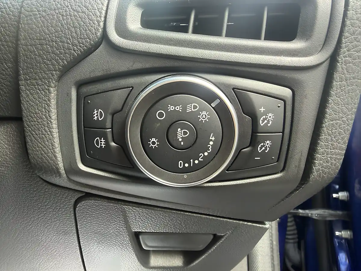 Used 2018 Ford Focus ST-Line X Blue - Interior and Exterior details 12