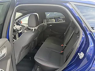 Used 2018 Ford Focus ST-Line X Blue - Interior and Exterior details 14