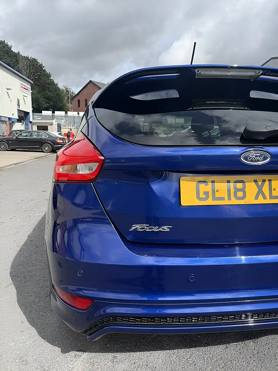 Used 2018 Ford Focus ST-Line X Blue - Interior and Exterior details 18