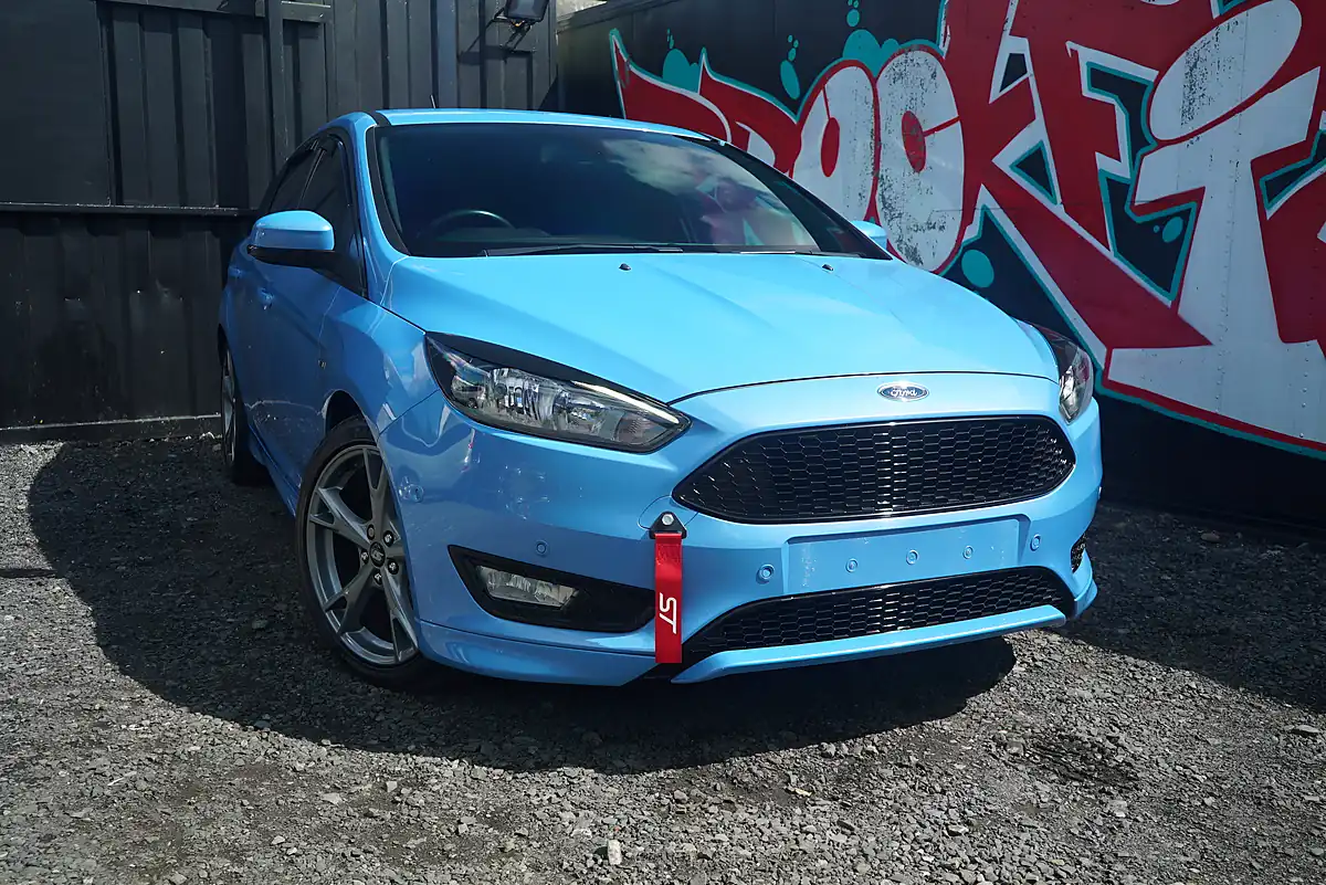 Used 2018 Ford Focus ST-Line X Blue - Interior and Exterior details 2