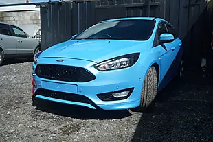 Used 2018 Ford Focus ST-Line X Blue - Interior and Exterior details 7