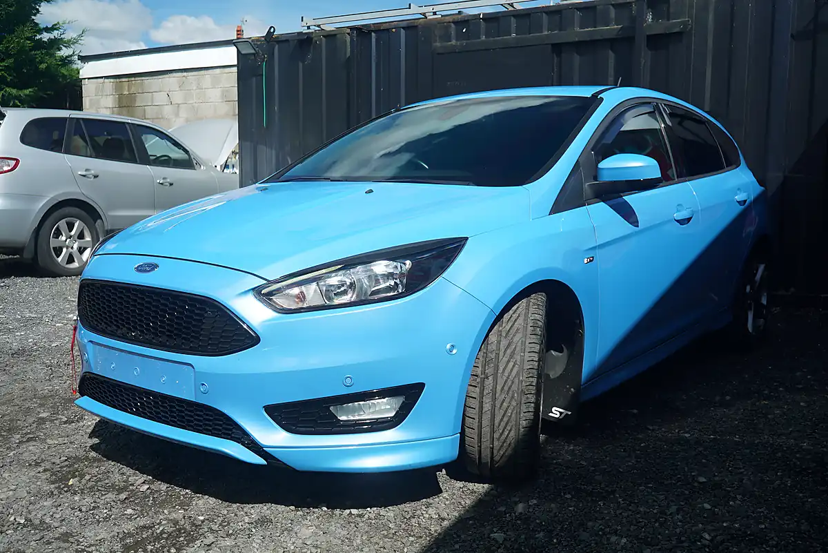 Used 2018 Ford Focus ST-Line X Blue - Interior and Exterior details 8