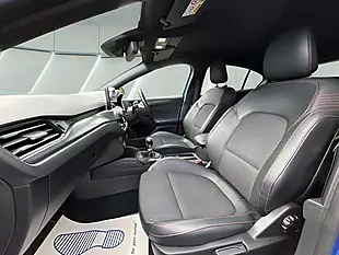 Used 2018 Ford Focus ST-Line X Blue - Interior and Exterior details 13