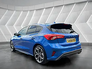 Used 2018 Ford Focus ST-Line X Blue - Interior and Exterior details 8