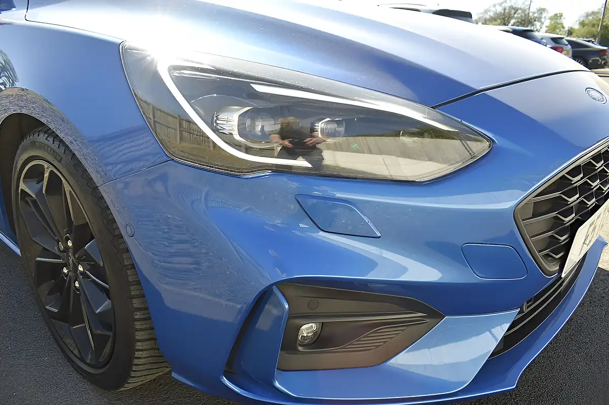 Used 2018 Ford Focus ST-Line X Desert Island Blue - Interior and Exterior details 18