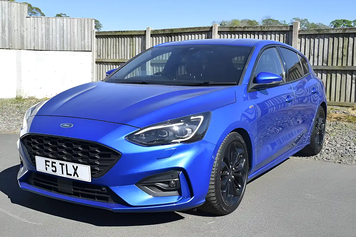 Used 2018 Ford Focus ST-Line X Desert Island Blue - Interior and Exterior details 3