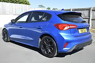 Used 2018 Ford Focus ST-Line X Desert Island Blue - Interior and Exterior details 9