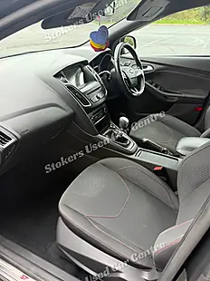 Used 2018 Ford Focus ST-Line X Grey - Interior and Exterior details 15