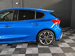Used 2018 Ford Focus ST-Line X - Interior and Exterior details 16