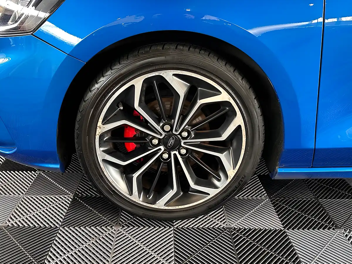 Used 2018 Ford Focus ST-Line X - Interior and Exterior details 17