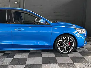 Used 2018 Ford Focus ST-Line X - Interior and Exterior details 7