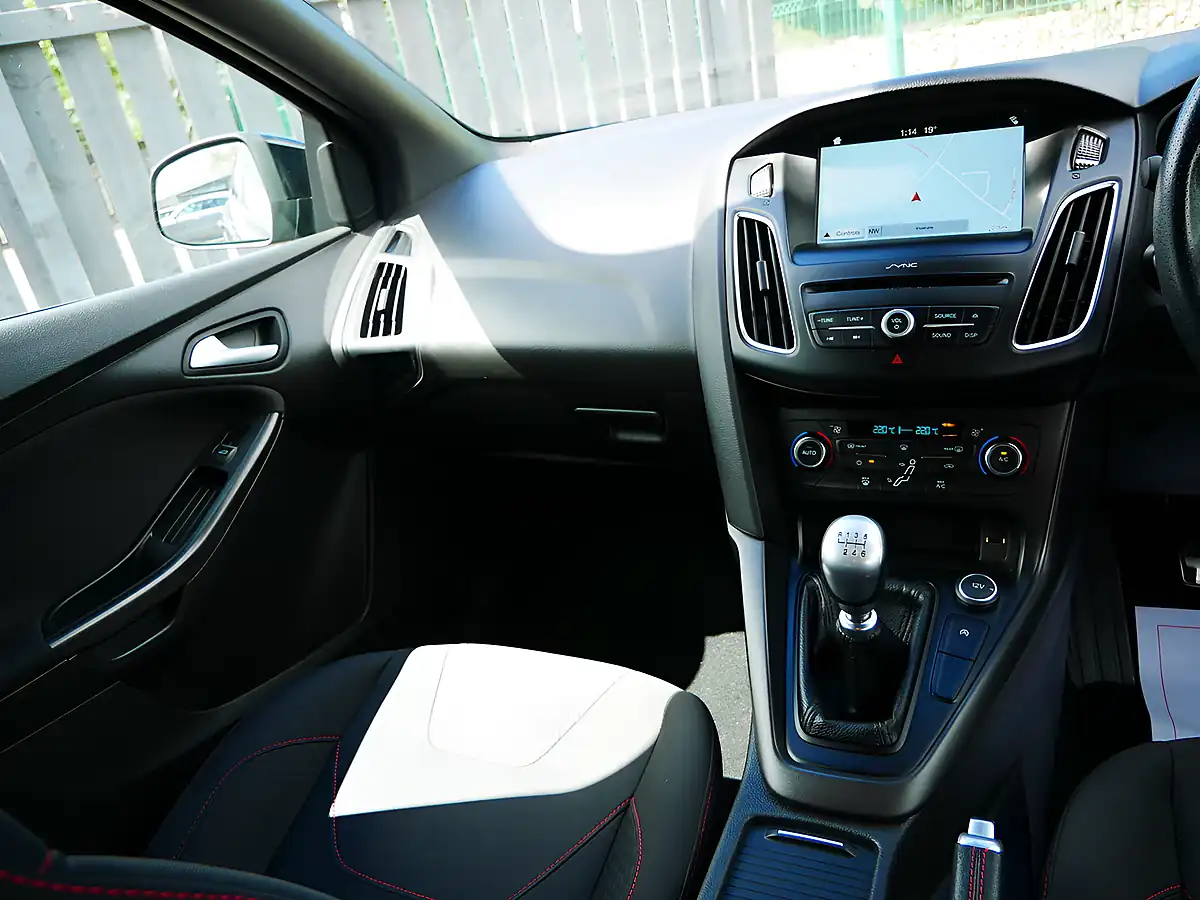 Used 2018 Ford Focus ST-Line X Shadow Black - Interior and Exterior details 11