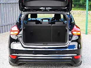 Used 2018 Ford Focus ST-Line X Shadow Black - Interior and Exterior details 12