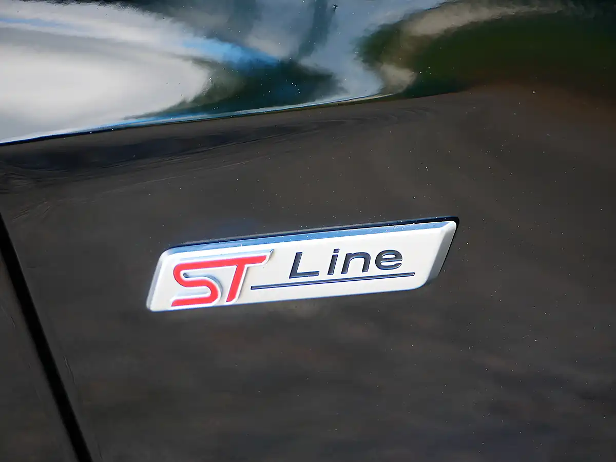Used 2018 Ford Focus ST-Line X Shadow Black - Interior and Exterior details 14