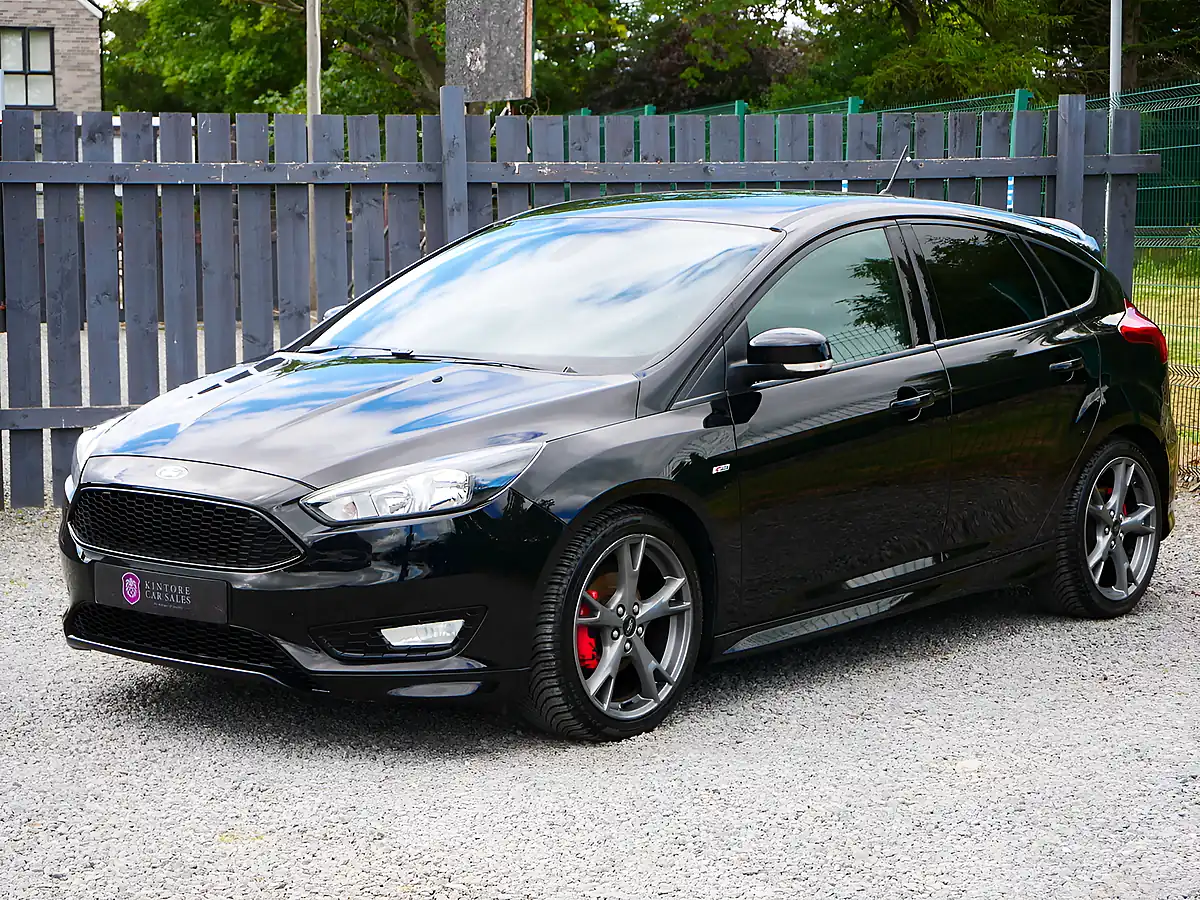 Used 2018 Ford Focus ST-Line X Shadow Black - Interior and Exterior details 4