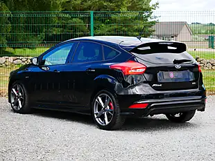 Used 2018 Ford Focus ST-Line X Shadow Black - Interior and Exterior details 7