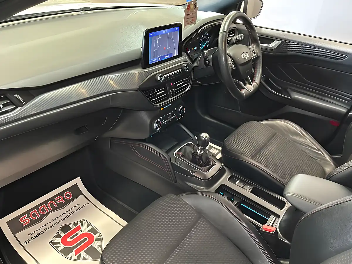 Used 2018 Ford Focus ST-Line X White - Interior and Exterior details 14