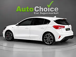 Used 2018 Ford Focus ST-Line X White - Interior and Exterior details 5