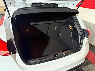 Used 2018 Ford Focus ST-Line X White - Interior and Exterior details 15