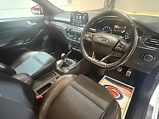 Used 2018 Ford Focus ST-Line X White - Interior and Exterior details 8